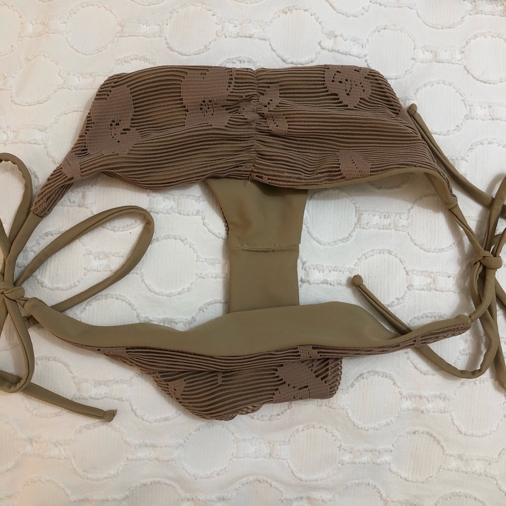 Beach Riot Pacific Ruffle Bikini Set Nude - Picture 7 of 8